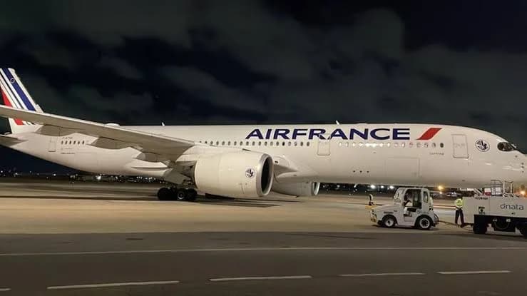 Avião faz pouso de emergência por causa de diarreia de passageiro