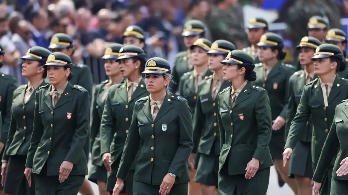 Mais de sete mil mulheres se alistam no serviço militar em dois dias, informa Defesa