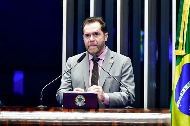 Plínio Valério avalia um Senado “enfraquecido e desgastado” e confirma continuidade de “trabalho amazônico” por reeleição