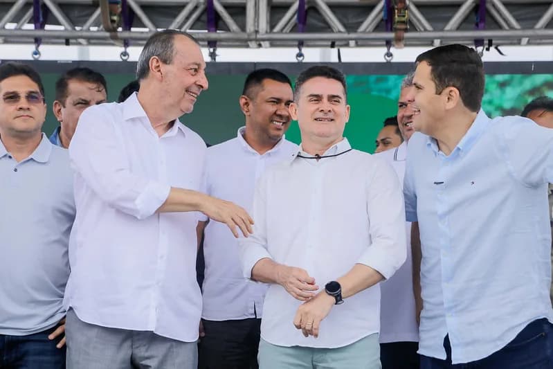 Omar diz que ‘não adianta fazer intriga’ entre ele e David Almeida e reafirma aliança para 2026