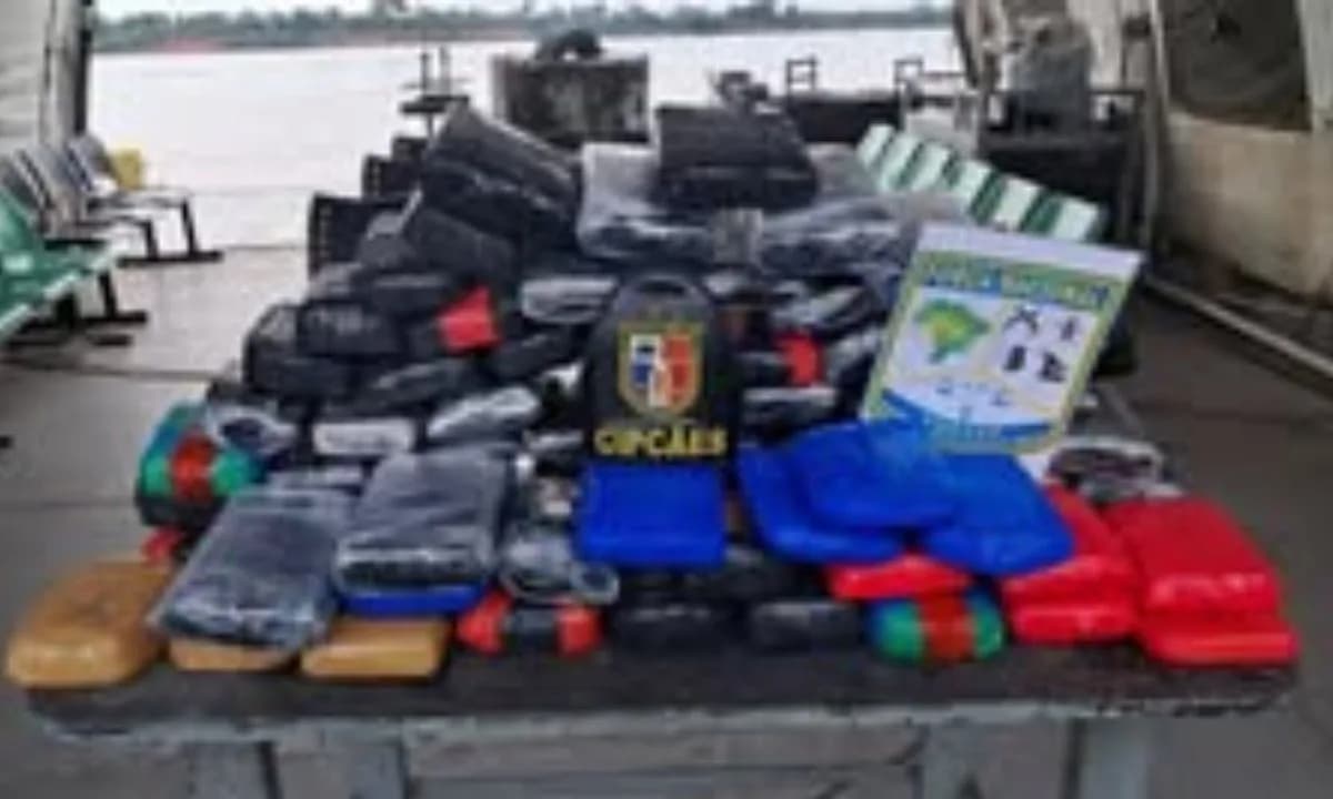 OPERAÇÃO: Polícia apreende mais de 80 quilos de drogas em embarcação