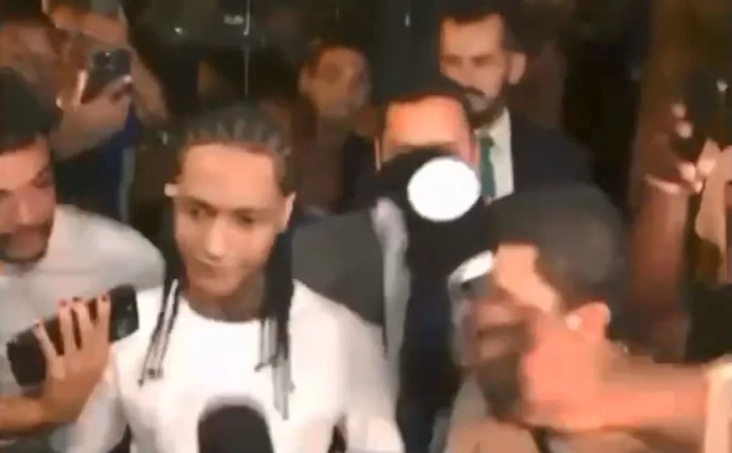 VÍDEO: Oruam paga fiança de R$60 mil e sai rindo de Delegacia no RJ