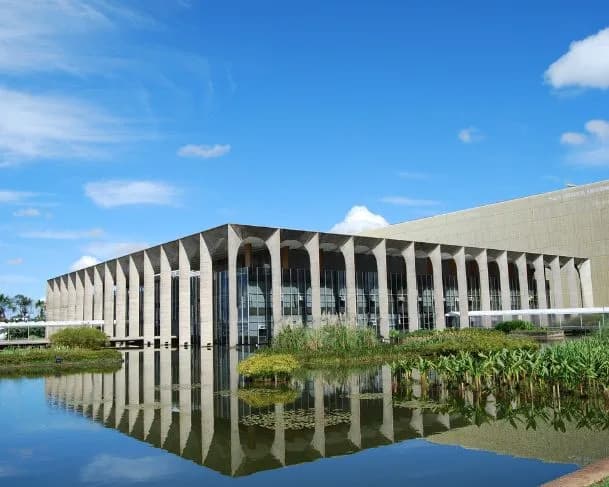 Itamaraty critica declaração do Governo Trump sobre decisões do STF