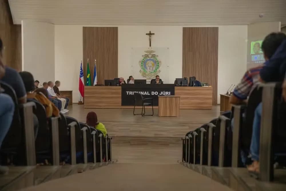 Juiz sofre reprimenda do CNJ por atuação no episódio em que promotor comparou advogada a cadela em Manaus