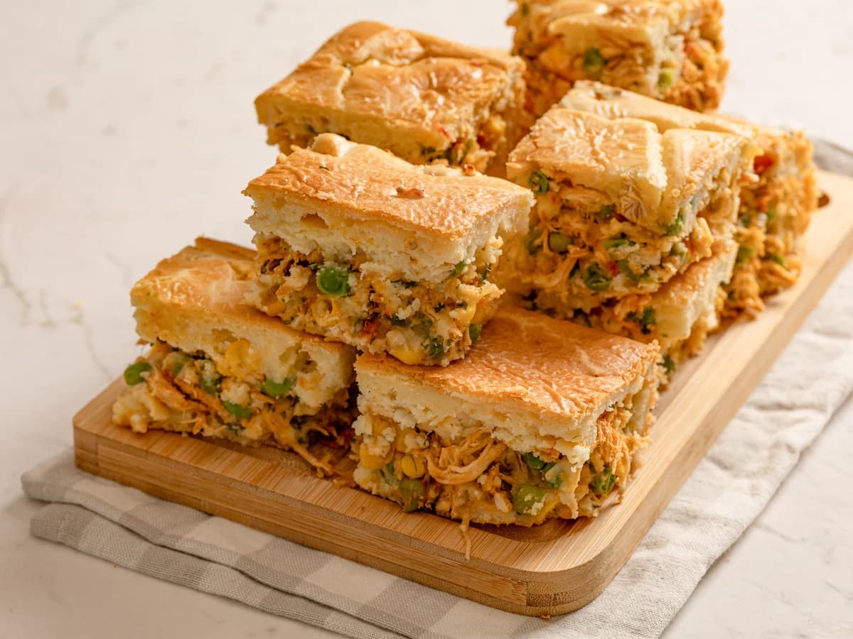 Torta de frango: Surpreenda família e amigos com esse prato super gostoso