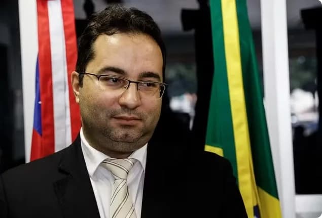 Juiz é afastado do cargo após soltar colombiano que foi preso com 1,3 tonelada de drogas no Amazonas