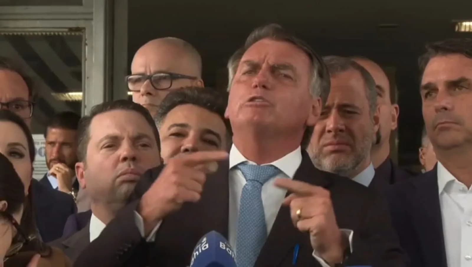 Bolsonaro se pronuncia após se tornar réu pelo STF: “Se eu estivesse devendo, não estaria aqui”