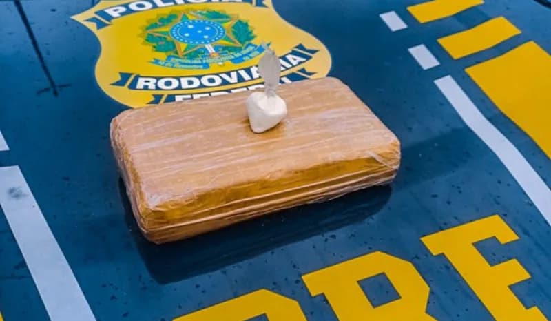 Mulheres são ‘contratadas’ por R$ 500 para levar cocaína de moto no AM