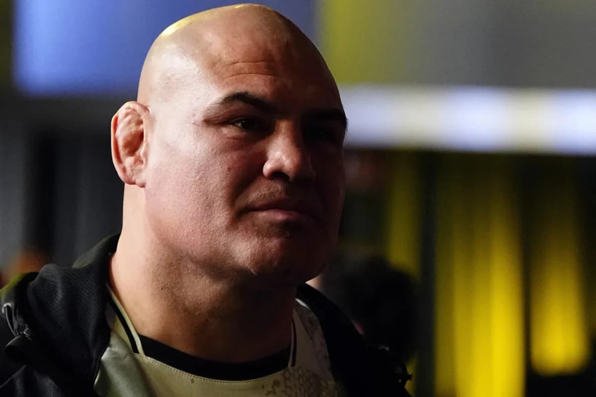 Ex-campeão do UFC é condenado a cinco anos de prisão por tentativa de homicídio