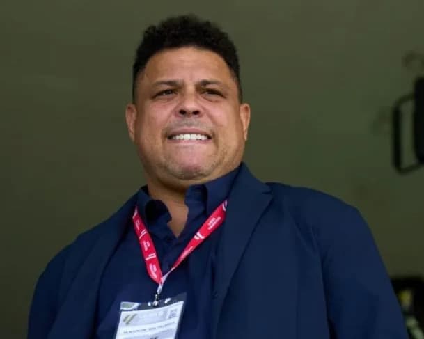 Ronaldo Fenômeno retira candidatura para presidência da CBF