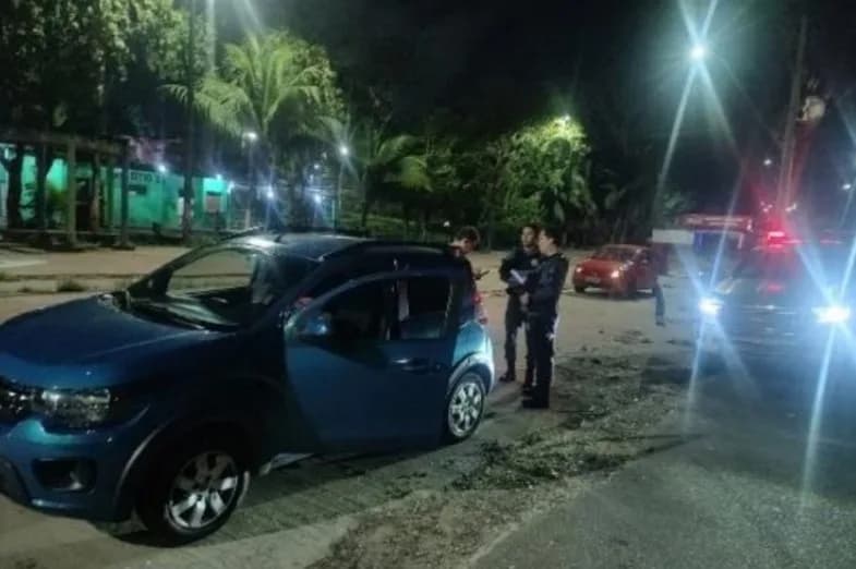 Idoso de 87 anos é mantido refém para dirigir para criminosos em Manaus