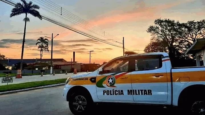 Homem invade casa e é preso após dormir na cama da proprietária, em SC
