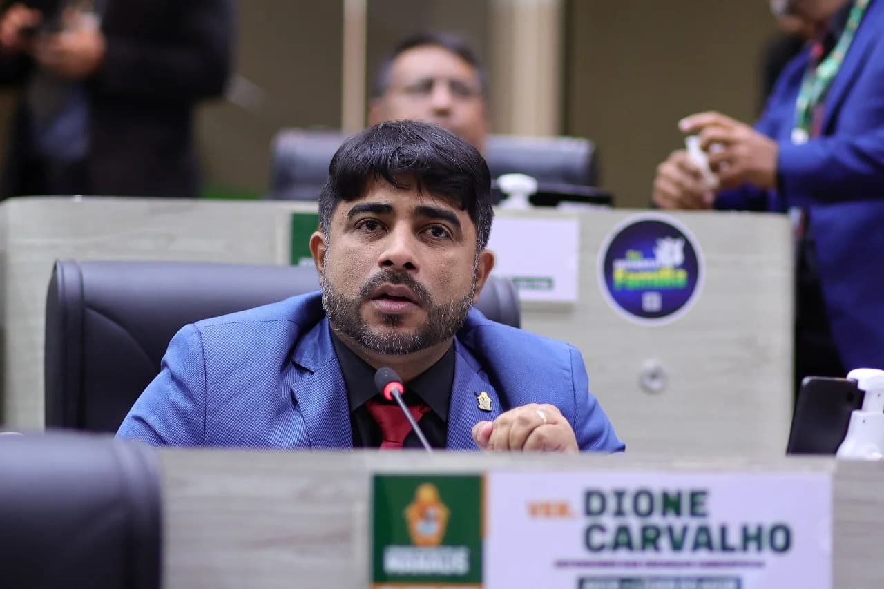 Dione Carvalho lidera o ranking dos vereadores mais faltosos; veja a lista