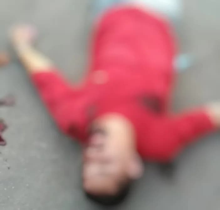IMAGENS FORTES: Pistoleiros executam homem com 2 tiros na cabeça em Manaus