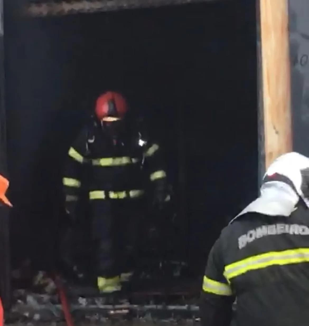 VÍDEO: Loja da Body Monster Suplementos pega fogo em Manaus