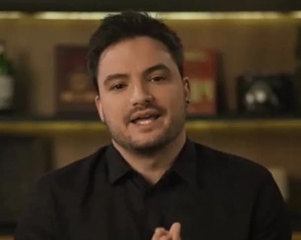 Felipe Neto lança pré-candidatura à Presidência da República nas eleições de 2026