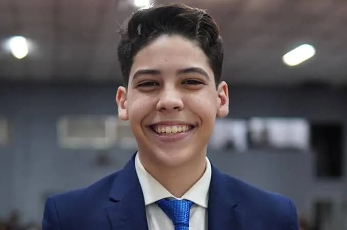 VÍDEO: pastor mirim é expulso de culto e diz ter sido agredido enquanto fazia fotos com fãs; veja