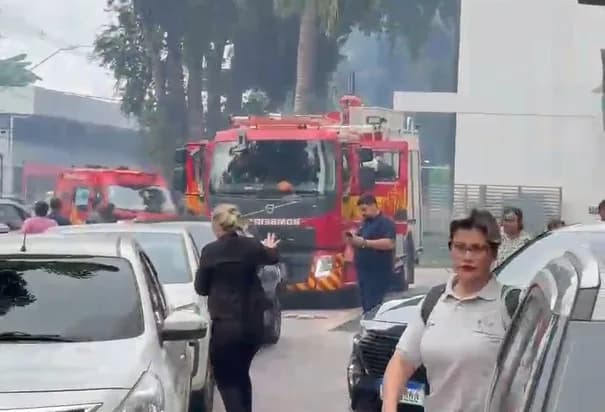 VÍDEOS: Princípio de incêndio assusta moradores e trabalhadores do Edifício Soberane, em Manaus