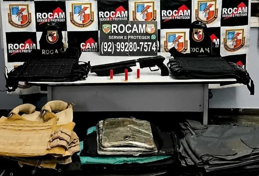 Polícia apreende coletes balísticos e arma artesanal em imóvel na zona Norte de Manaus