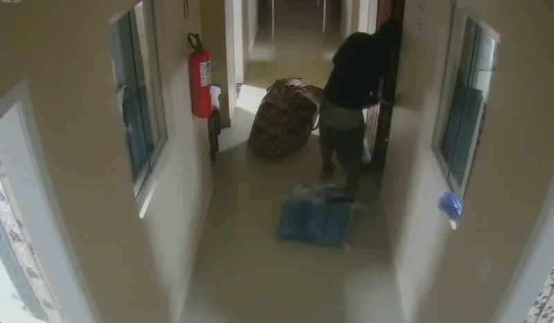 Criminosos invadem pousada de pesca em Itacoatiara e furtam motores de lancha