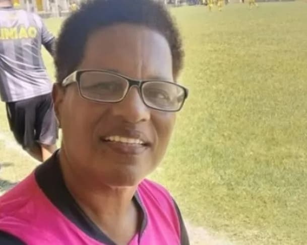 Árbitra morre vítima de mal súbito durante partida de futebol infantil