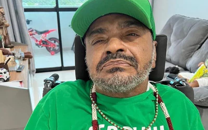 Arlindo Cruz é internado no RJ com pneumonia