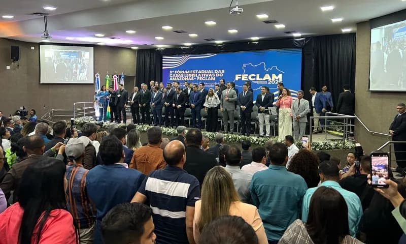 “O vereador sai daqui pronto para servir o seu povo”, comemora Roberto Cidade com participação de 450 vereadores no 5º Feclam