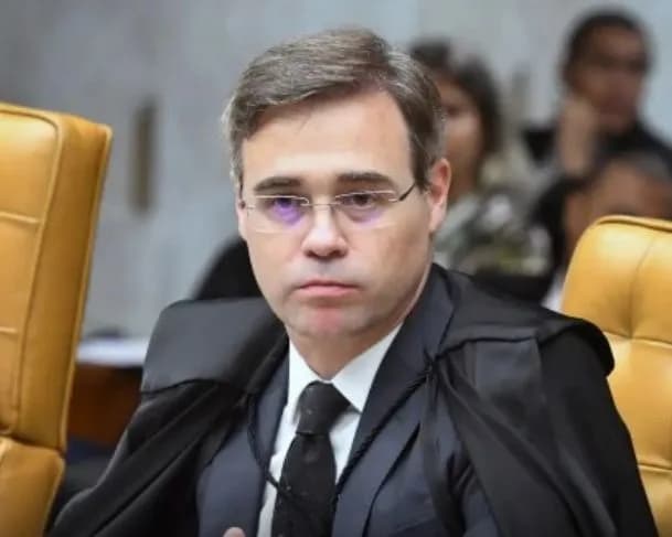 André Mendonça vota a favor da soltura do ex-presidente Fernando Collor