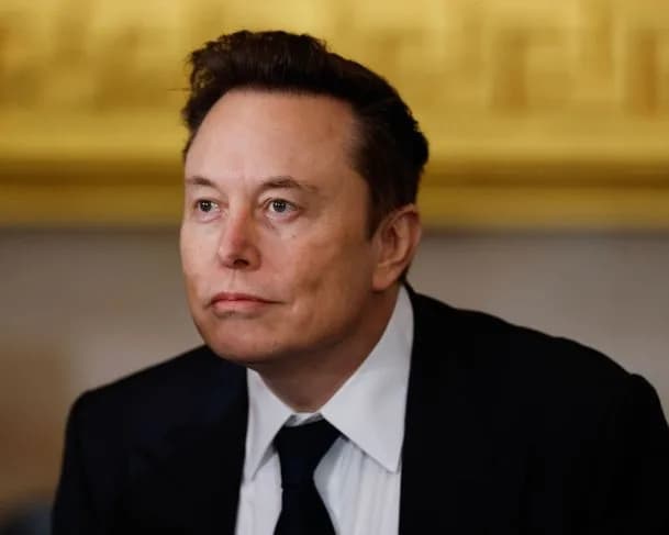 Elon Musk desmente reportagem que confirma sua saída do governo Trump