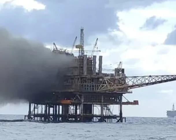 VÍDEO: Incêndio atinge plataforma da Petrobras; 14 pessoas ficam feridas