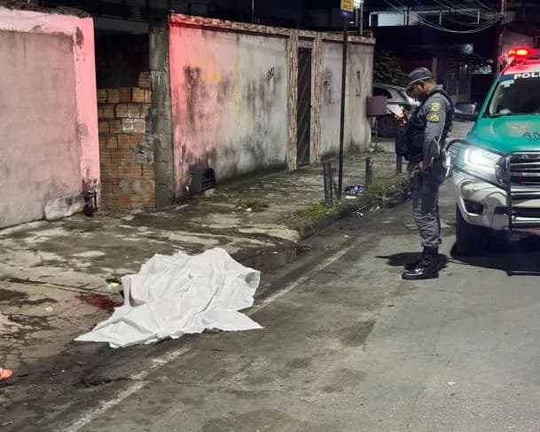 IMAGEM FORTE: jovem é perseguido e assassinado a tiros no Distrito Industrial