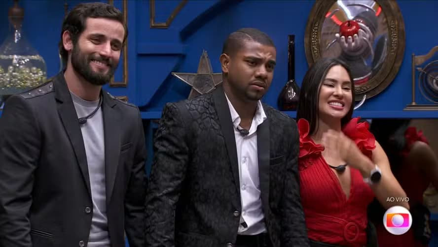 Davi Brito critica aliados do BBB 24 por não falarem com ele: “Bando de falsos”