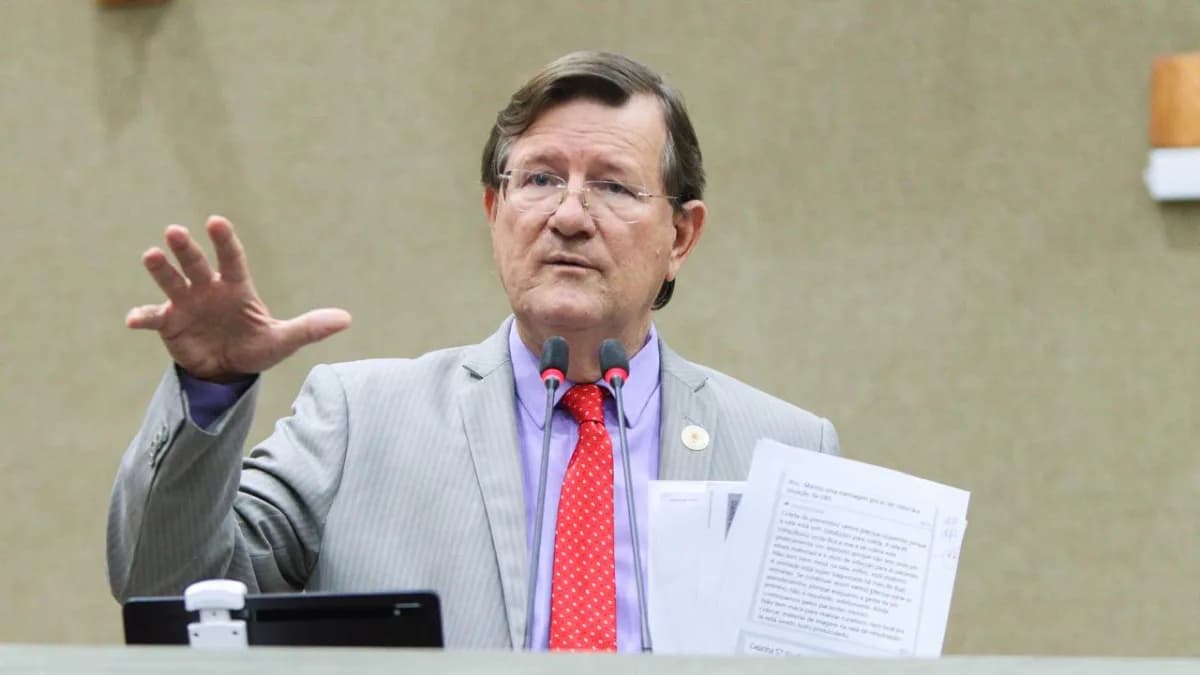 Vereador elogia Hospital Público Veterinário, mas cobra novos hospitais para &#8216;o povo&#8217;