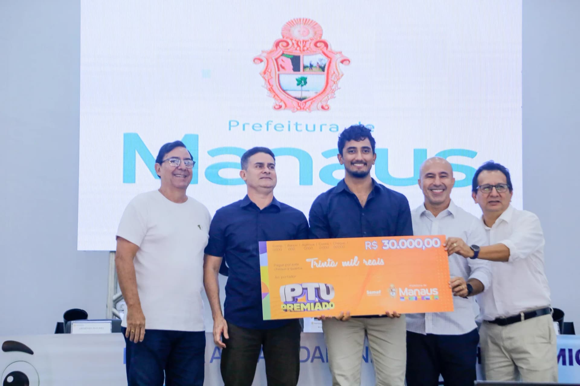 &#8220;Vocês são exemplo&#8221;, diz David Almeida sobre ganhadores do IPTU Premiado 2025