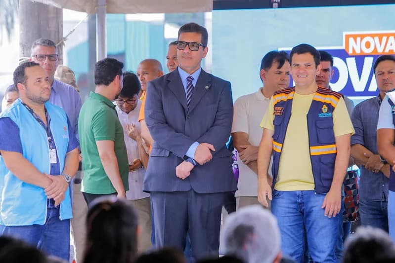 Abdala Fraxe fala em junção de Governo e Prefeitura na entrega de Feira: “Quando os políticos se unem, coisas boas acontecem”