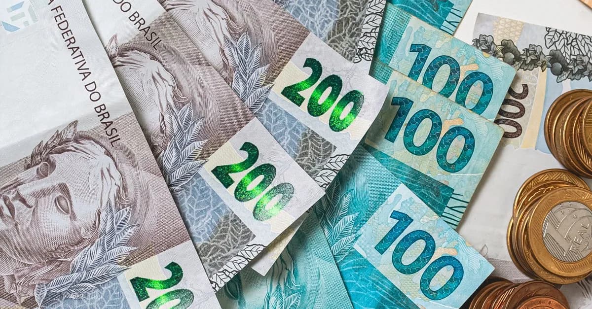 Lula sanciona lei que isenta pagamento de IR para quem ganha até R$ 5 mil