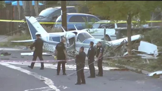 VÍDEO: Avião cai sobre 15 casas e deixa rastro de destruição nos EUA; vítimas ainda não foram localizadas
