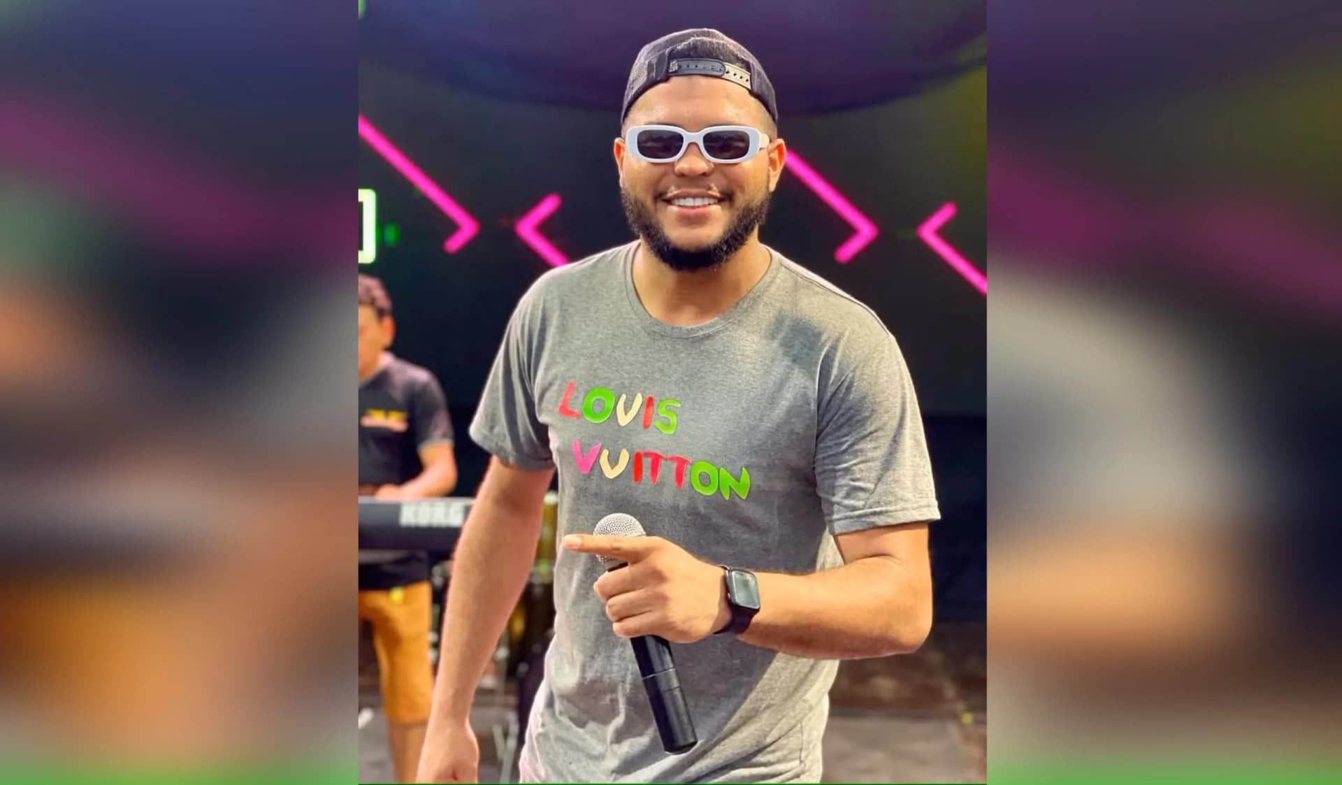 Justiça determina liberdade de cantor acusado de agredir companheira em Manaus por insuficiência de provas