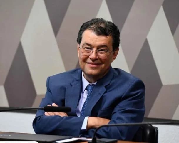 Eduardo Braga celebra aprovação da PEC que inclui guardas municipais e agentes de trânsito no Sistema Nacional de Segurança Pública