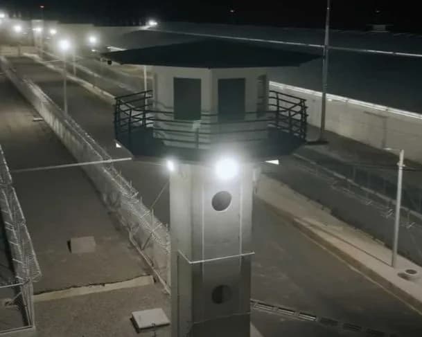 Conheça a Cecot, presídio que causa medo até em gangue de criminosos venezuelana