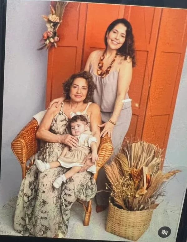 Avó, mãe e neta são encontradas mortas dentro de apartamento em BH