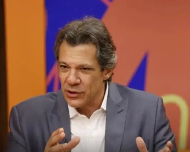 Fernando Haddad confirma que não há planos de reajuste do Bolsa Família para 2026