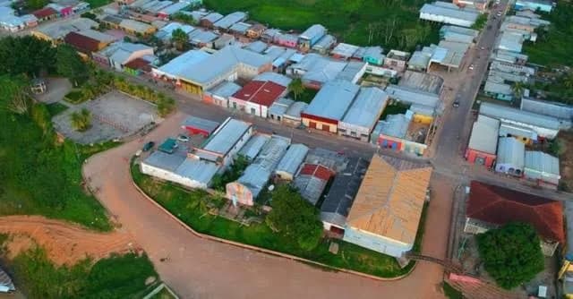 Professor é agredido por pedir que aluna guardasse o celular em escola do interior do AM