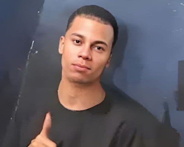 IMAGENS FORTES: Jovem é executado a tiros durante madrugada em Pernambuco