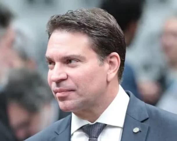 Foragido em Miami, Alexandre Ramagem tem prisão preventiva decretada por Moraes