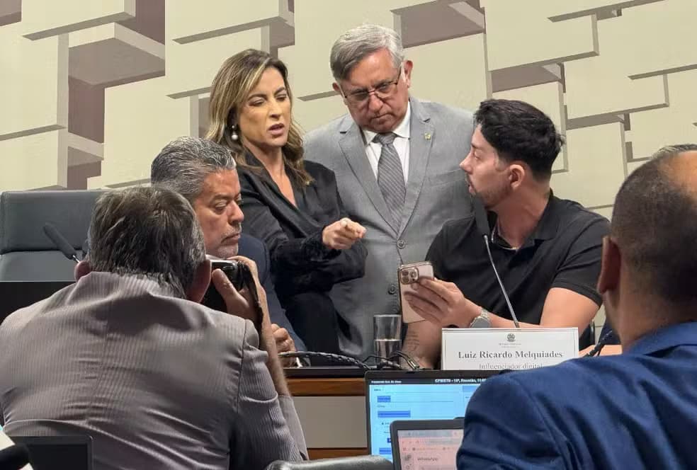 CPI das Bets: Rico Melquiades joga &#8220;tigrinho&#8221; e ganha R$ 120 na frente de senadores