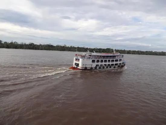 Descarga elétrica causa morte de homem durante viagem de barco em Manacapuru