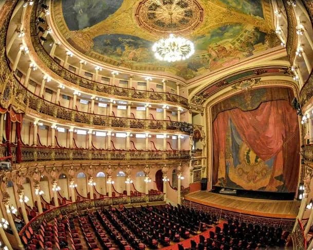 Teatro Amazonas é reconhecido como um dos oito mais impressionantes do mundo
