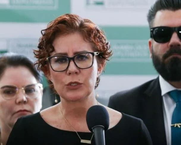 STF nega pedido de suspensão da ação contra Carla Zambelli e hacker que invadiu sistema do CNJ