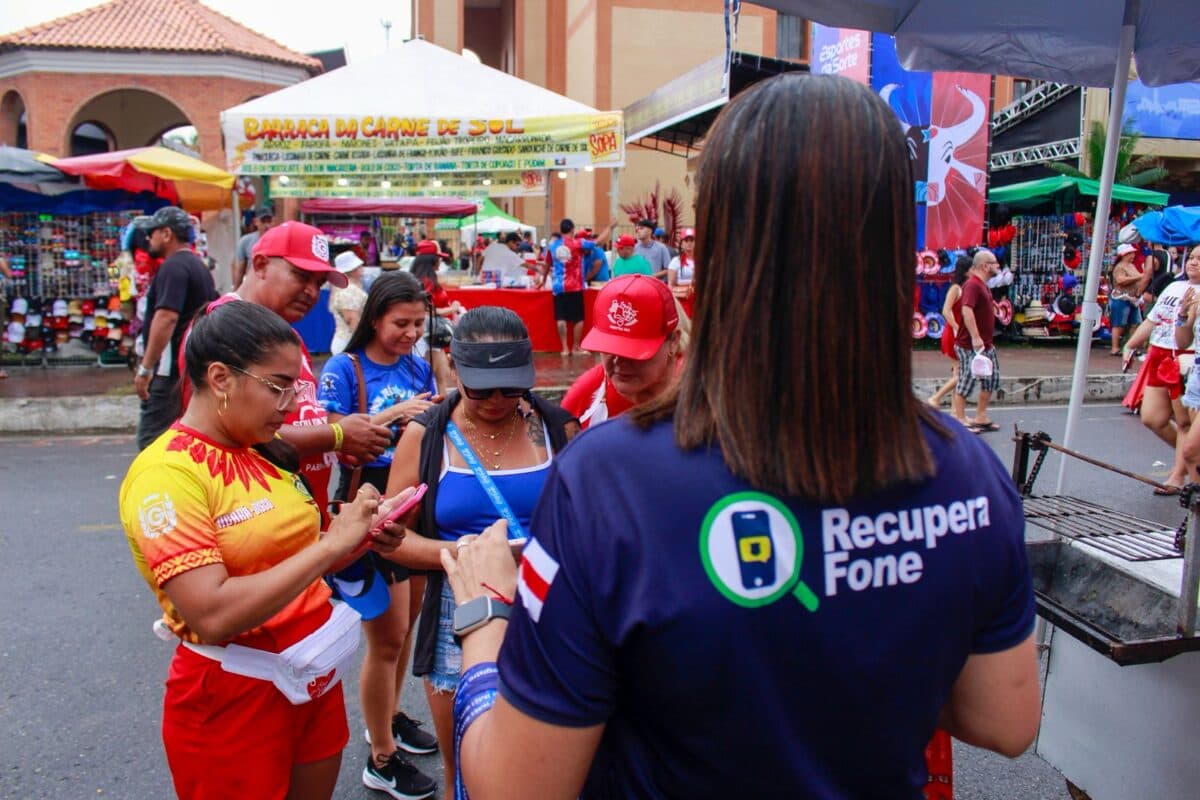 ‘RecuperaFone’ orienta população em Parintins a guardar número de IMEI do celular